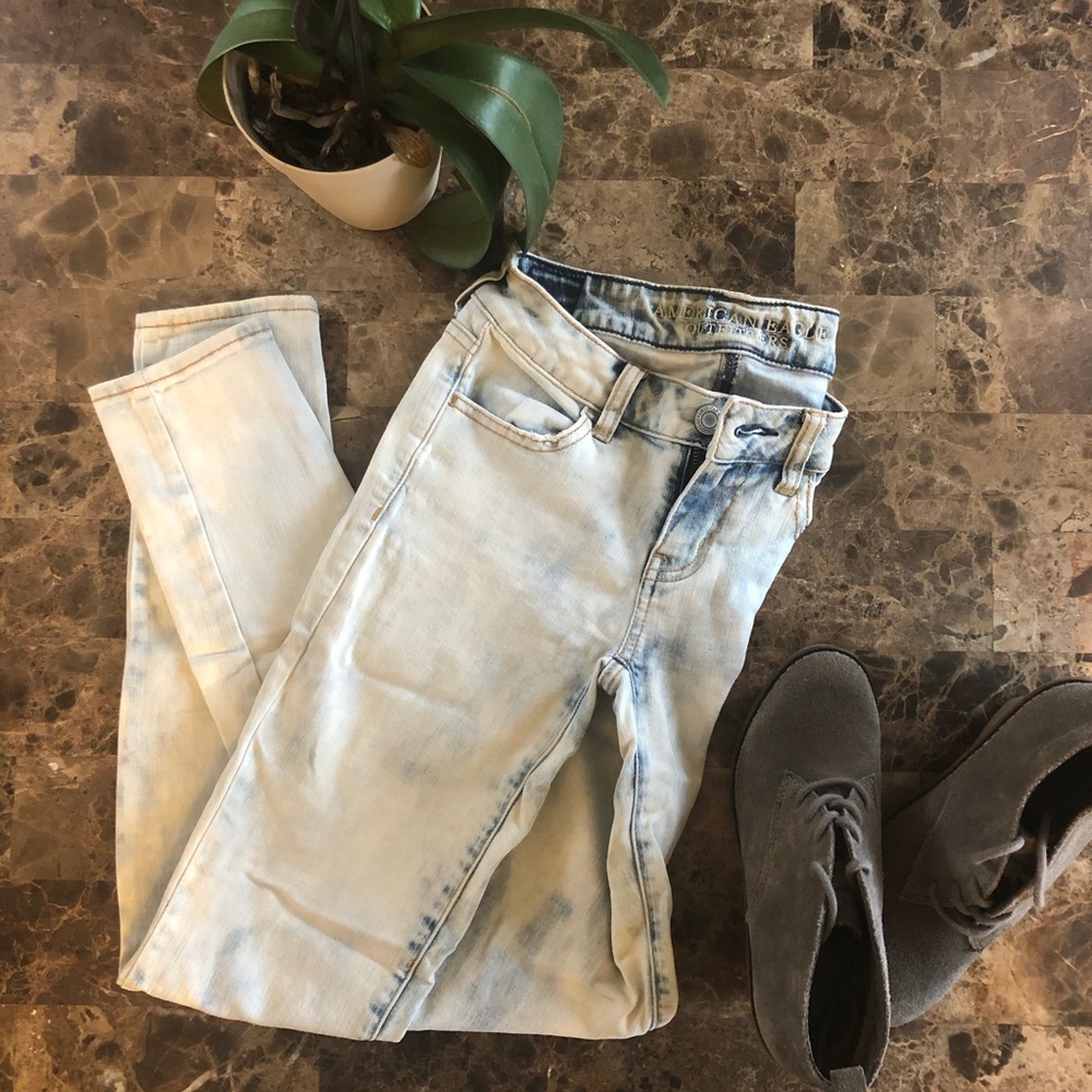 American Eagle Light Acid Wash Skinny Jeans Size 0